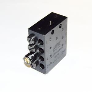 Lincoln Industrial 619-26646-2 Quicklub SSV Divider Valve 8 Outlets with Indicator Pin