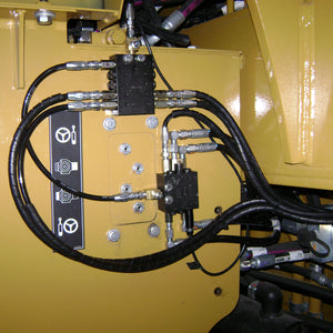 Master and secondary block in center of machine